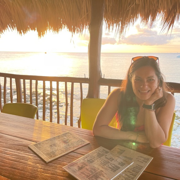 Meet your Posher, Annie - Picture 1 of 1